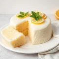 Bolo de Limão Gelatina: Fofinho Prático e Delicioso Imagem de Destaque