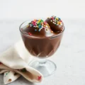 Brigadeiro de Copo Cremoso e Fácil para Fazer em Casa Imagem de Destaque