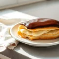 Éclair Tradicional e Cremoso para Você Fazer em Casa Imagem de Destaque