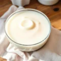 Gelatina Cremosa com Leite Condensado e Creme de Leite Receita Fácil e Irresistível Imagem de Destaque
